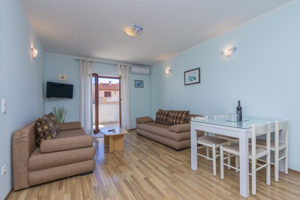 Milos Apartment Pula Eksteriør billede