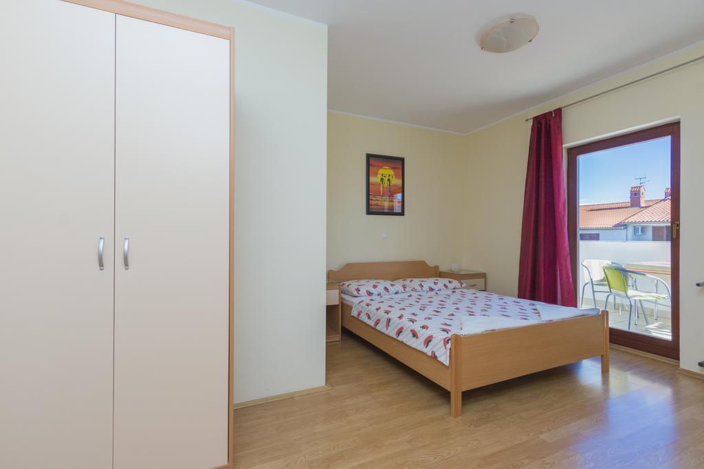 Milos Apartment Pula Eksteriør billede
