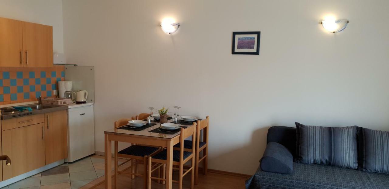 Milos Apartment Pula Eksteriør billede